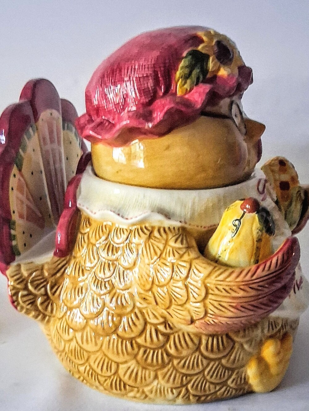 Vintage (Like New!) Ceramic Cookie Jar, Salt & Pepper, & Napkin Holder - Picture 3 of 12